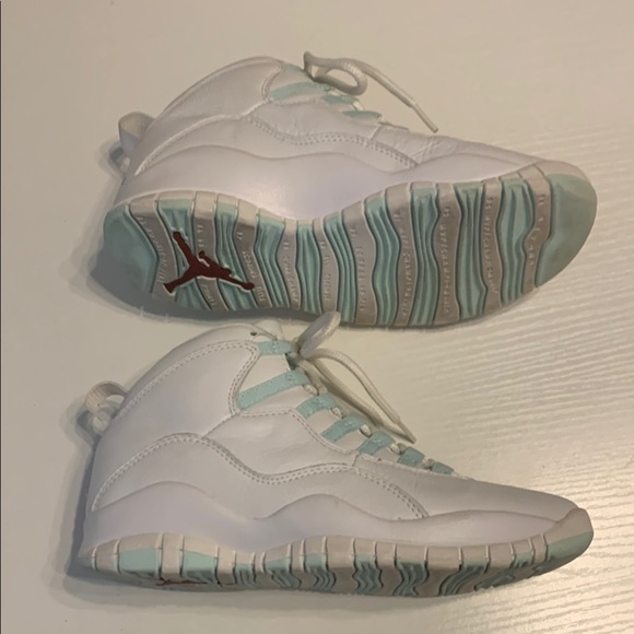 Vintage Air Jordon’s - Picture 2 of 7